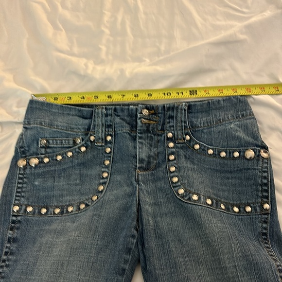 Size 9 candies blue jeans with steel button adornments - Picture 7 of 14